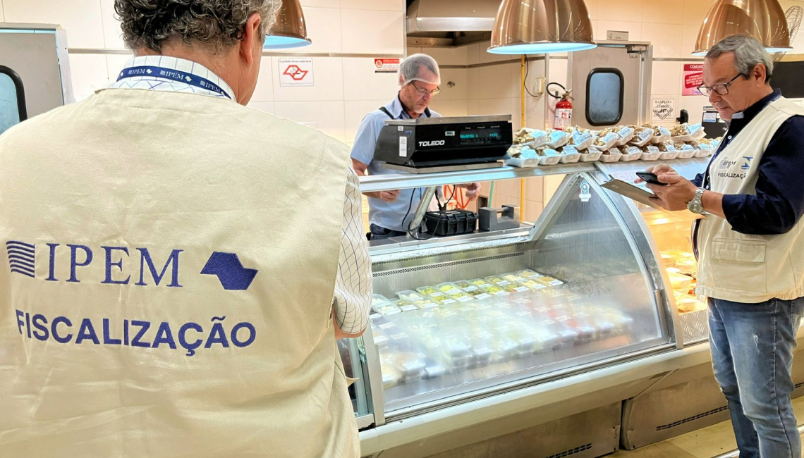 Superintendente do Ipem-SP acompanha ações de verificação em São José do Rio Preto no feriado de 15 de novembro